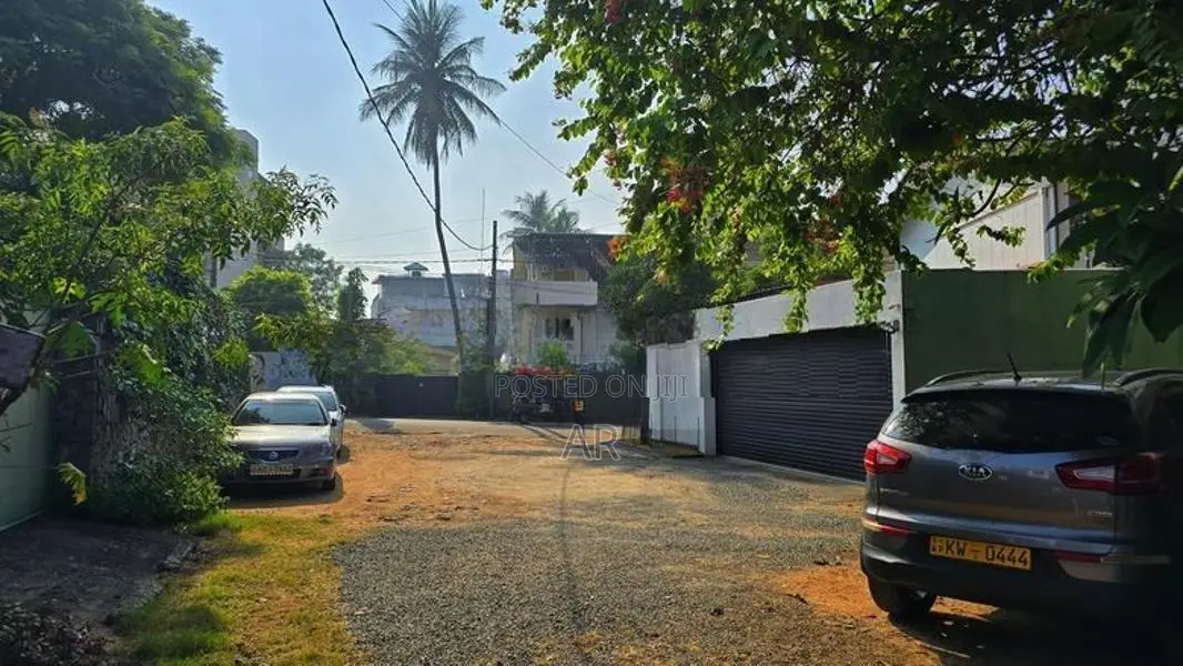 Land with Old House for Sale in Colombo 5