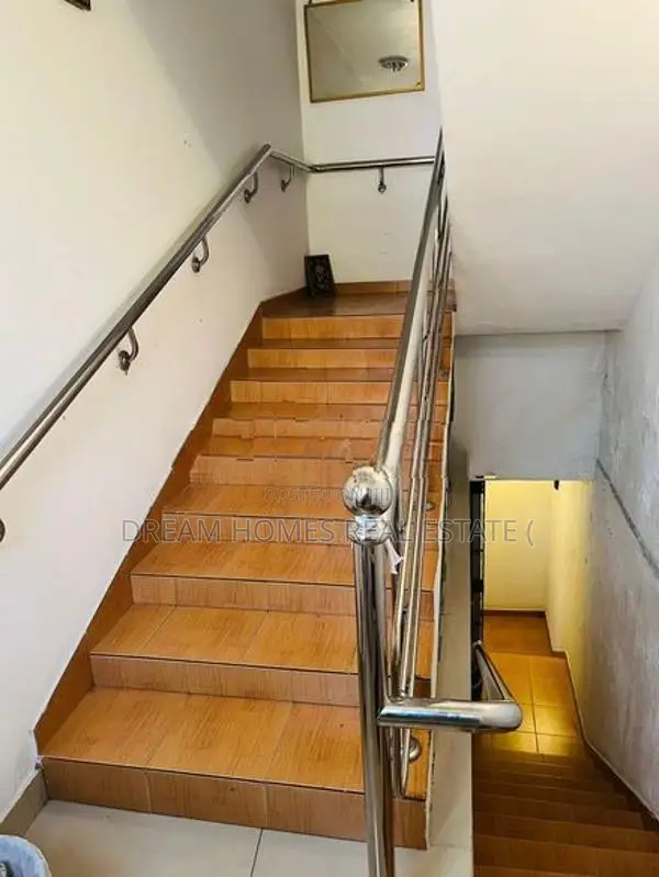 Spacious 3-Storey Modern House for Sale – Nugegoda