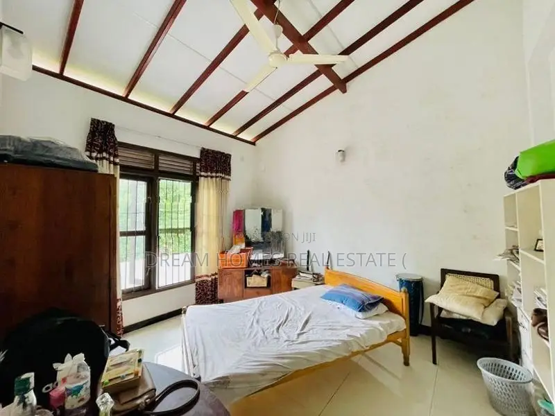 4 Bedroom House for Sale – Kottawa