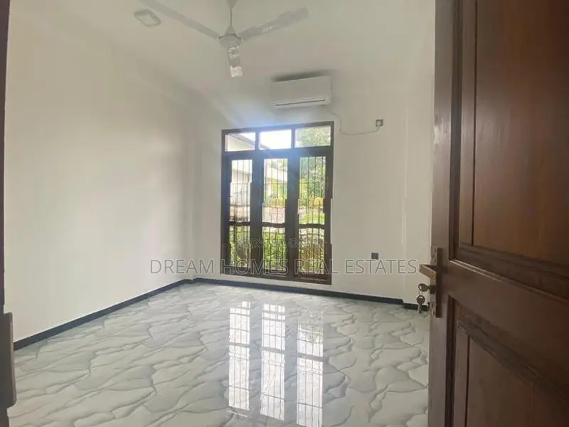 Fully Equipped 4BR House for Sale – Wattala