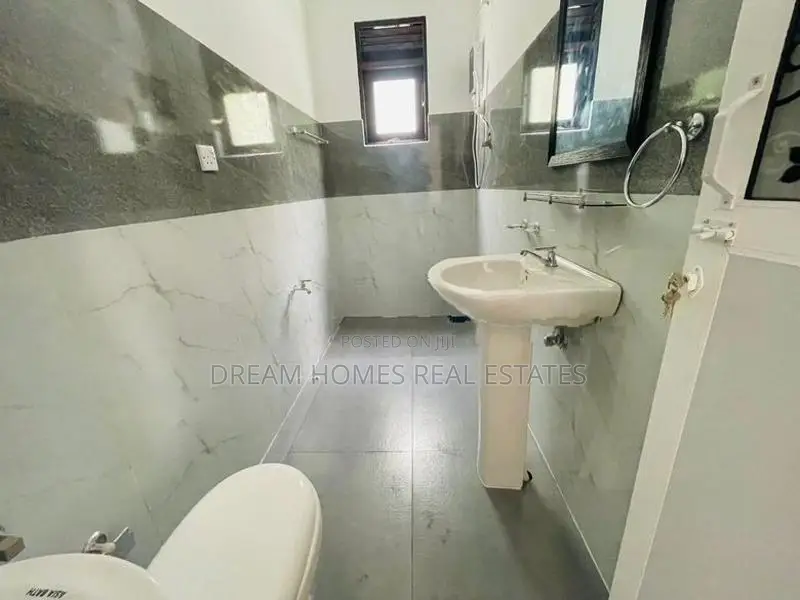 Luxury 4-Bedroom House for Sale in Kiribathgoda