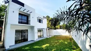 Super Luxury 5-Bedroom House with Rooftop – Kadawatha Kirillawala