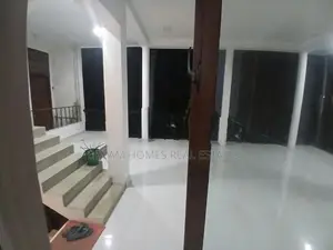Spacious Dual-Unit House Near Kandy Road – Kadawatha