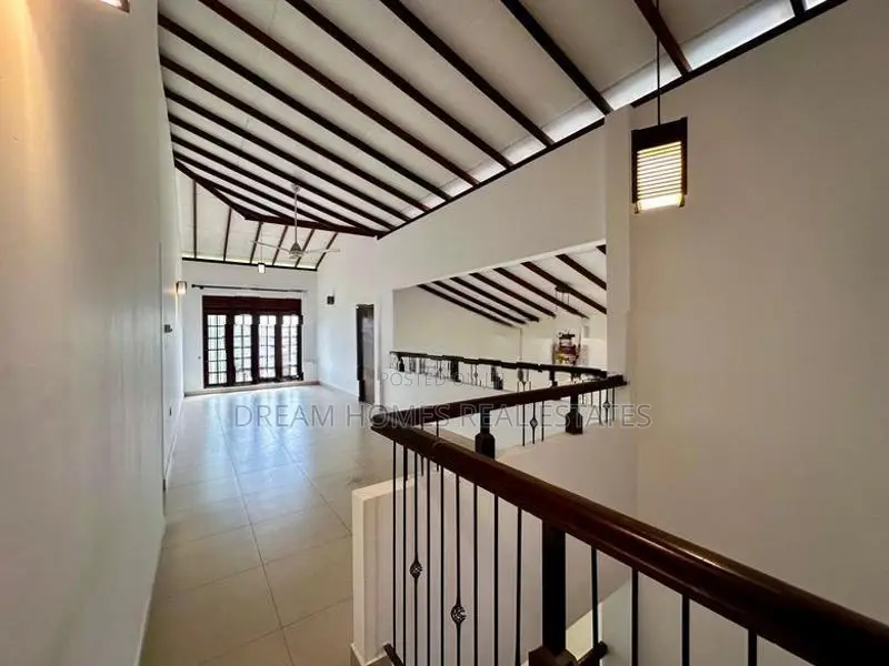 Luxury 2-Story Family Home – Prime Kadawatha Location