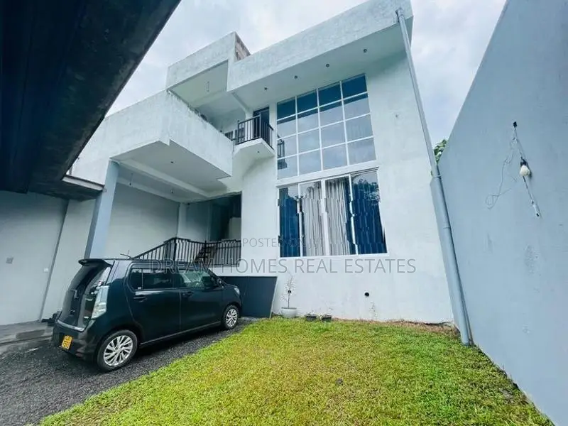 Stunning Modern Home with Dual Swimming Pools for Sale kadawatha