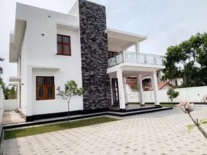 Modern Two-Story House for Sale – Thimbirigaskatuwa