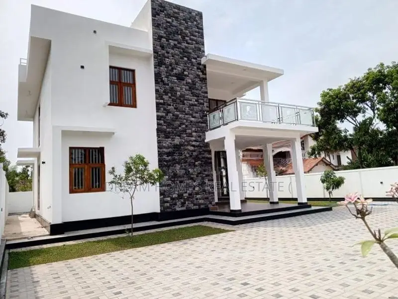 Modern Two-Story House for Sale – Thimbirigaskatuwa
