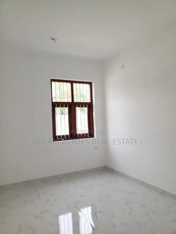Modern Two-Story House for Sale – Thimbirigaskatuwa