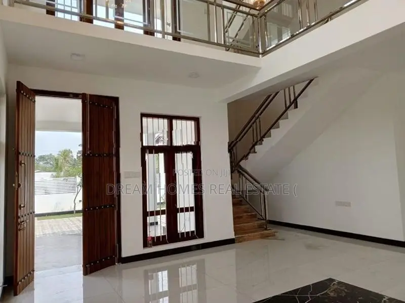 Modern Two-Story House for Sale – Thimbirigaskatuwa