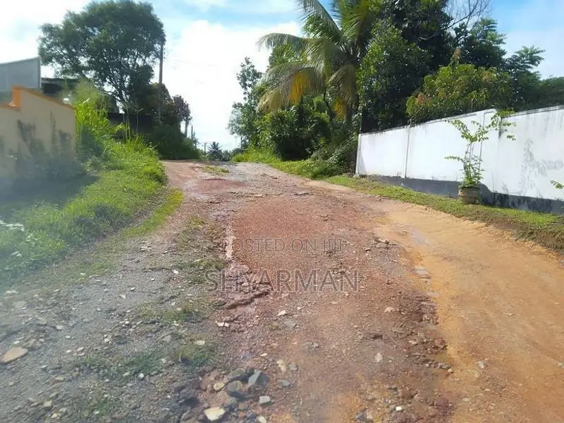 Land for Sale in Aluthgama