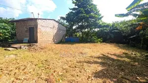 අංගොඩ නගරය මැදින් පර්චස් 8 ක නේවාසික ඉඩමක් විකිණීමට.