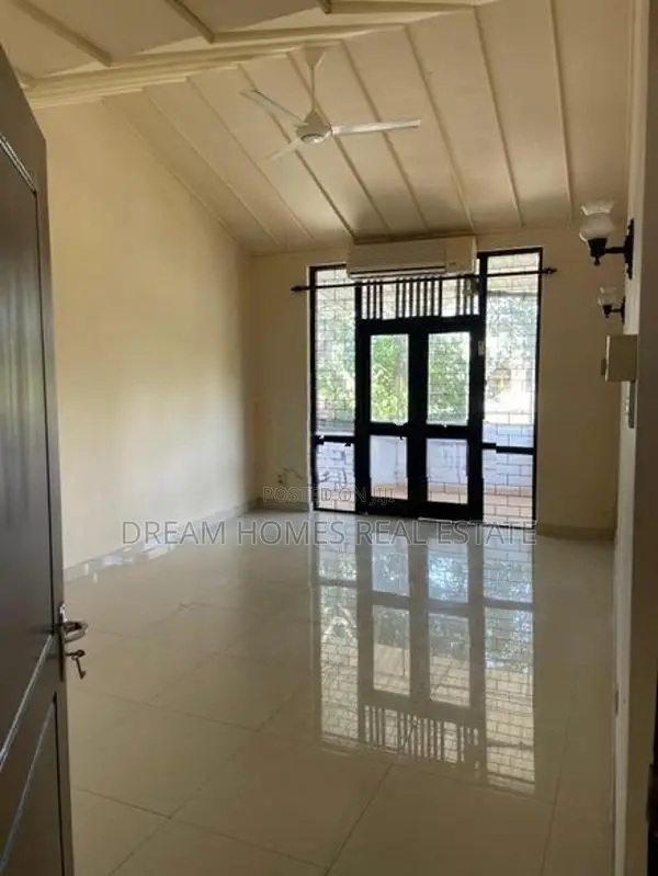 Luxury 2-Storey Residence for Sale – Prime Thalahena Location