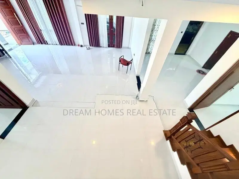 6 Bedroom Luxury House for Sale – Malabe