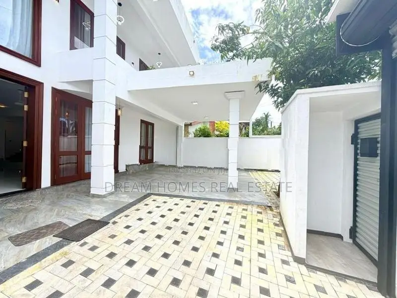 6 Bedroom Luxury House for Sale – Malabe
