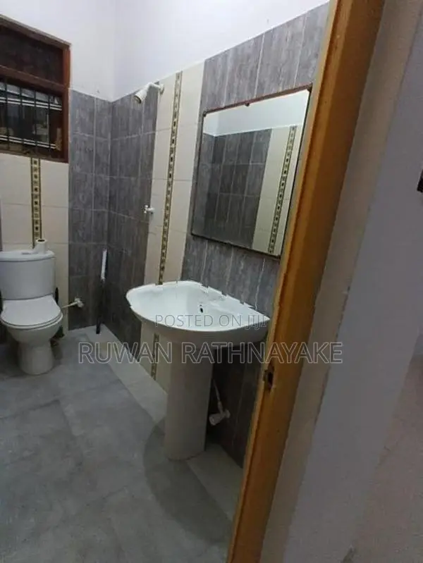 Upstairs House for Rent in Bellanwila