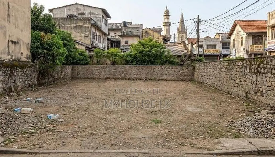 Commercial Land for Sale in Colombo 12