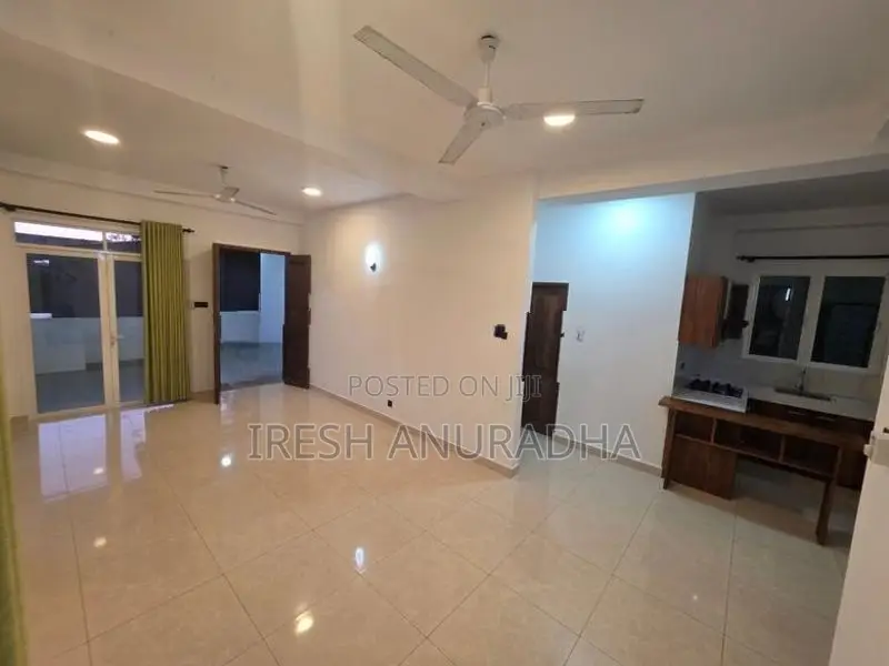 Modern Apartment In Kadawatha