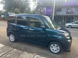 Toyota Roomy G 2023