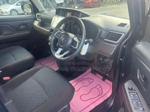 Toyota Roomy G 2023