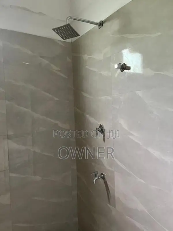 Large Commercial Building for Rent – Pilimathalawa / Danthure Road