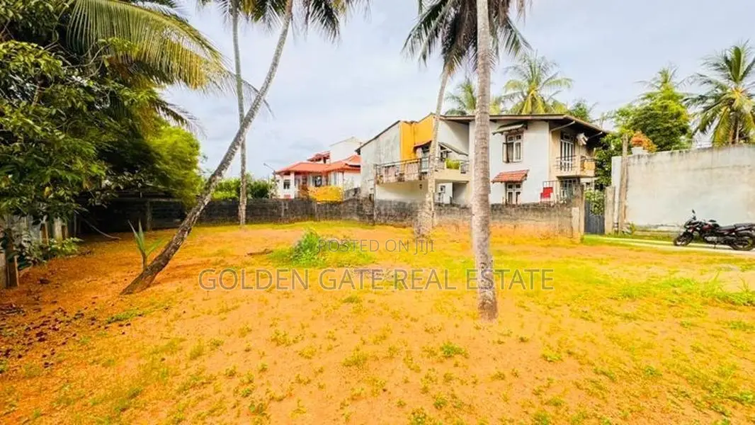 Best Prime Residential Land for Sale in Kalagedihena