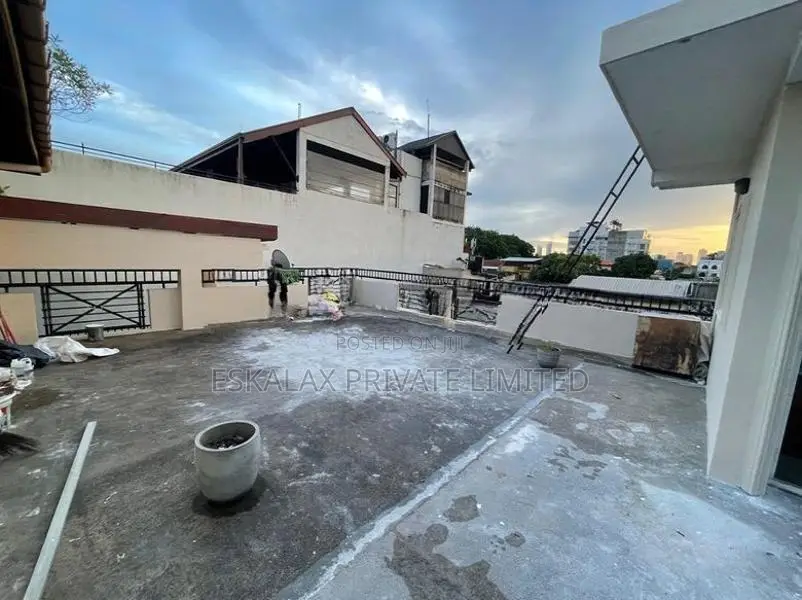 5 Bedrooms House For Rent in Colombo 7 - A6