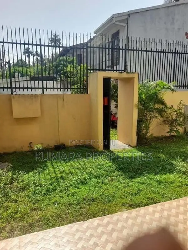 Spacious House for Sale – Wadduwa Thalpitiya