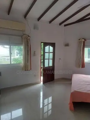 Upper Floor Bed Room for Rent in Battaramulla