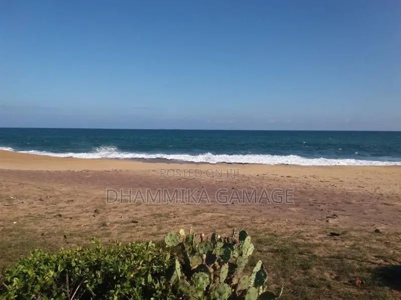 Beach Land for Sale in Ambalanthota