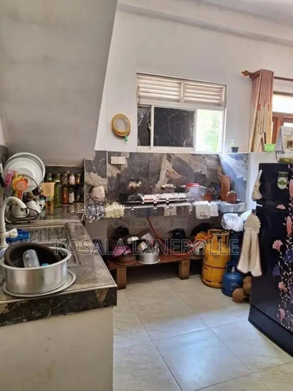 House to Be Lease in Ambathale