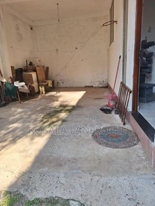 House to Be Lease in Ambathale