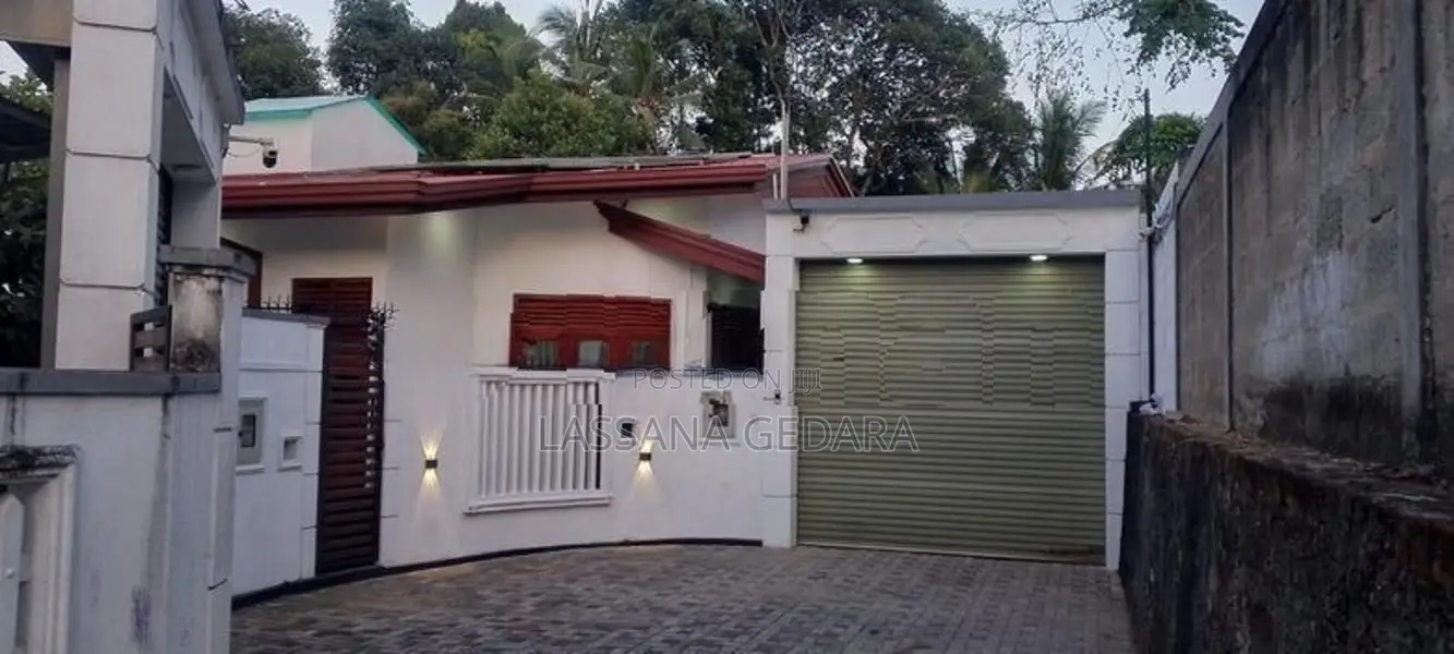 Ragama Single Storey House with Solar-රාගම තනි මහල් නිවසක් විකිණීමට