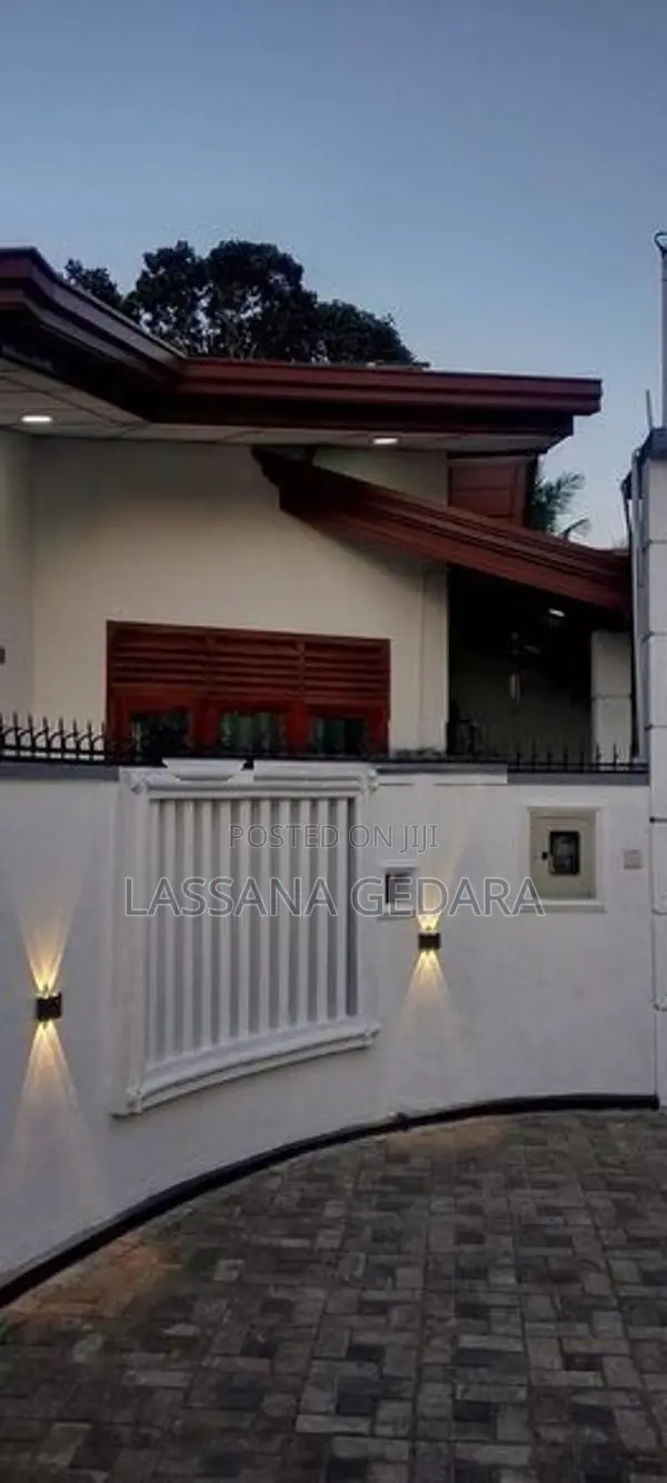 Ragama Single Storey House with Solar-රාගම තනි මහල් නිවසක් විකිණීමට