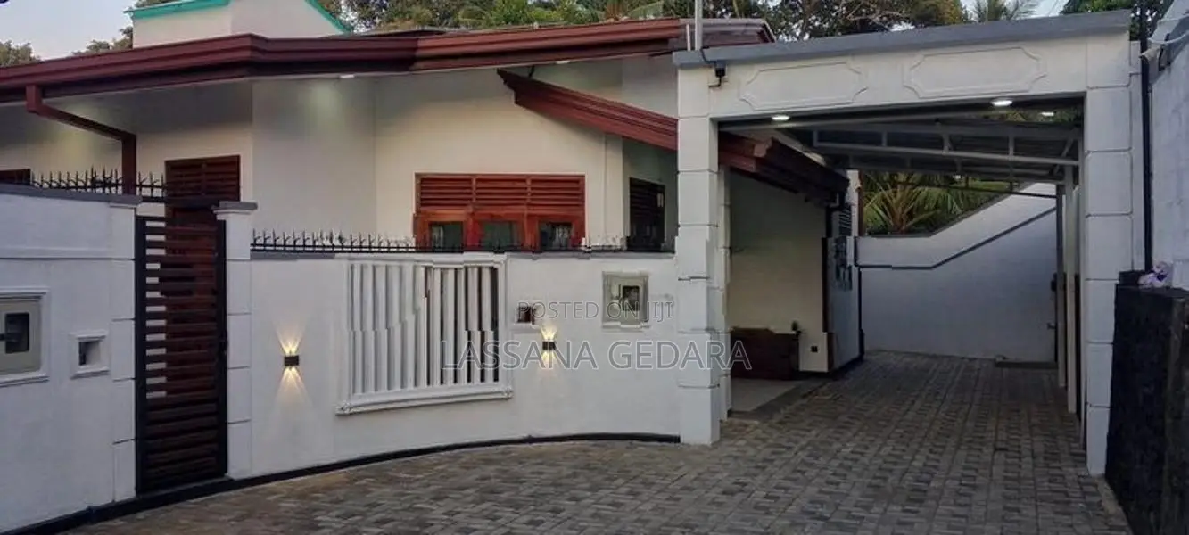 Ragama Single Storey House with Solar-රාගම තනි මහල් නිවසක් විකිණීමට