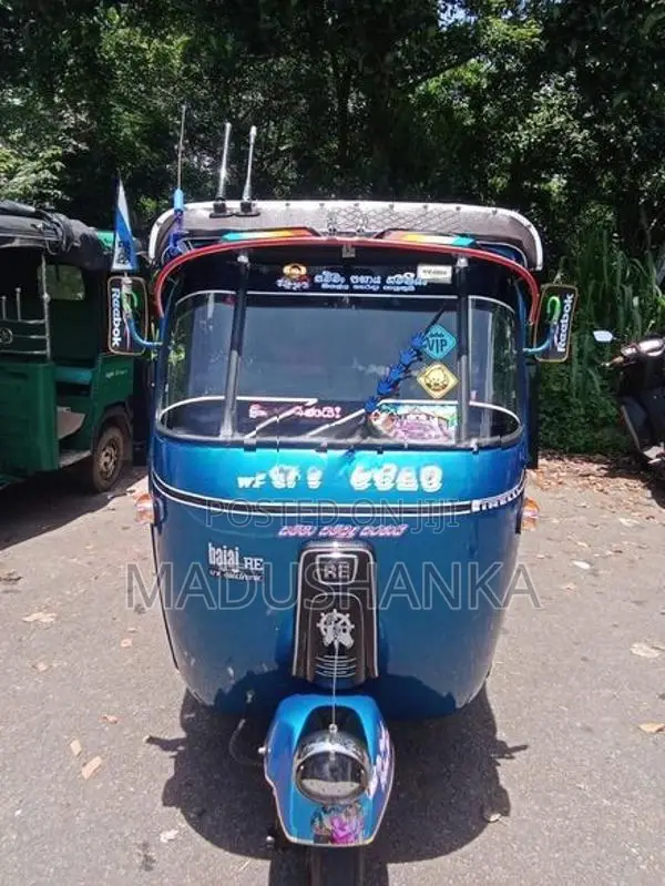Bajaj RE 2002