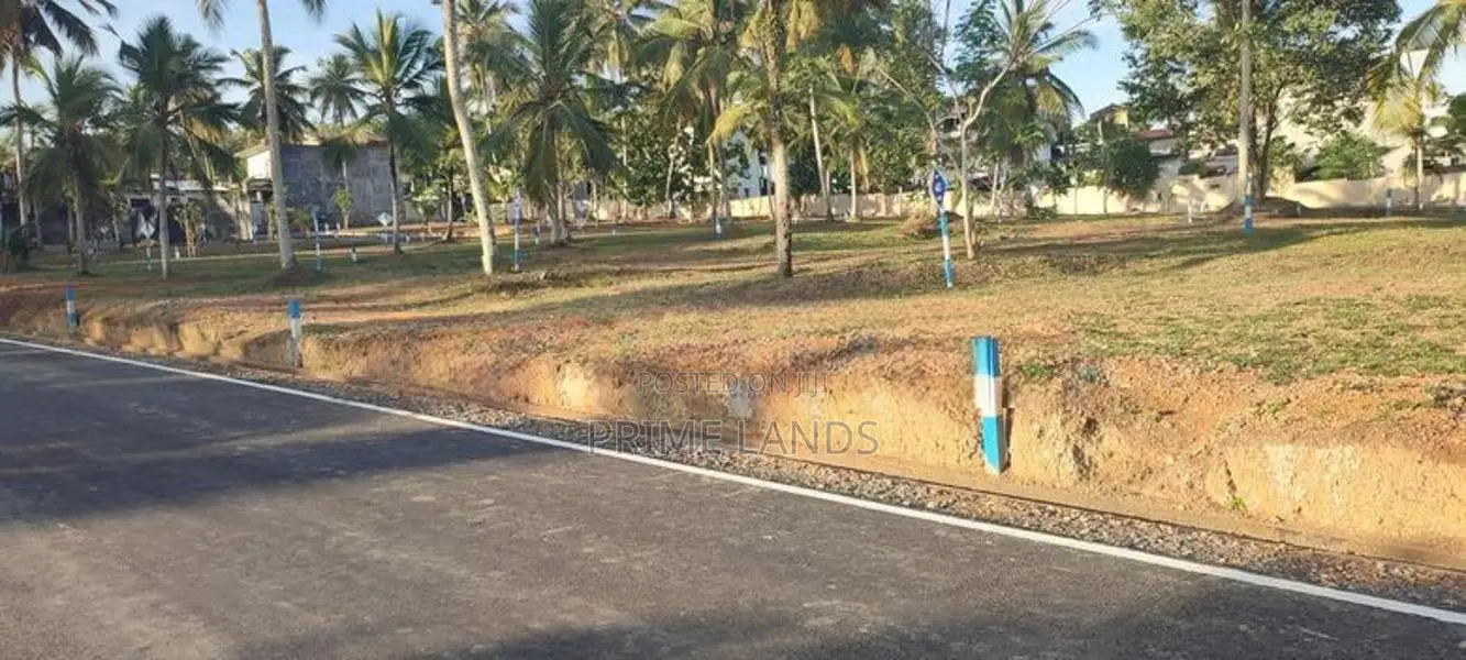 Residential Land for Sale in Matthegoda Jayaliyagama Rd