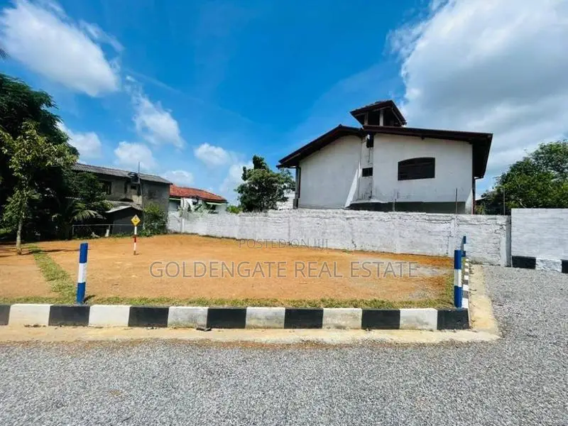 Yakkala Land for Sale Near the Kandy Road