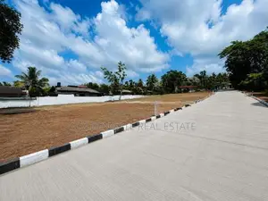 Gampaha Udugampola Land for Sale Near the Bus Road