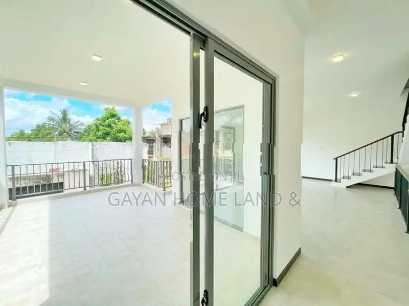 Brand New Two Storey House in Piliyandala Madapatha Road