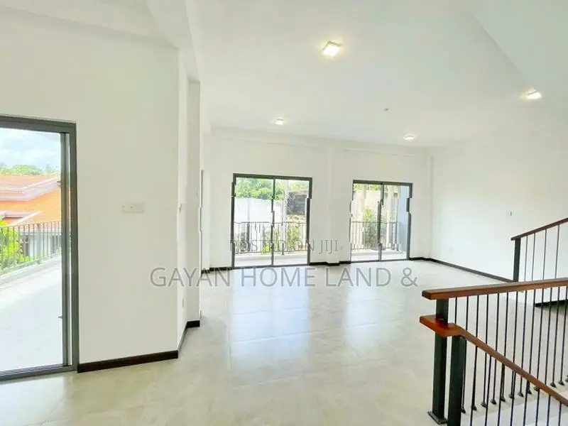 Brand New Two Storey House in Piliyandala Madapatha Road