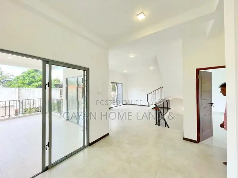 Brand New Two Storey House in Piliyandala Madapatha Road