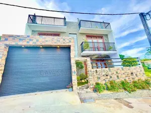 යෝජිත අධිවේගී පිවිසුමට ආසන්නව අලුත්ම දෙමහල් නිවසක් විකිණීමට කහතුඩුවෙන්