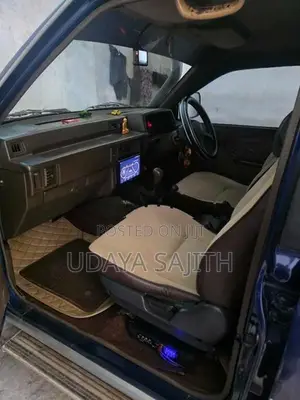 Mitsubishi Strada 1993