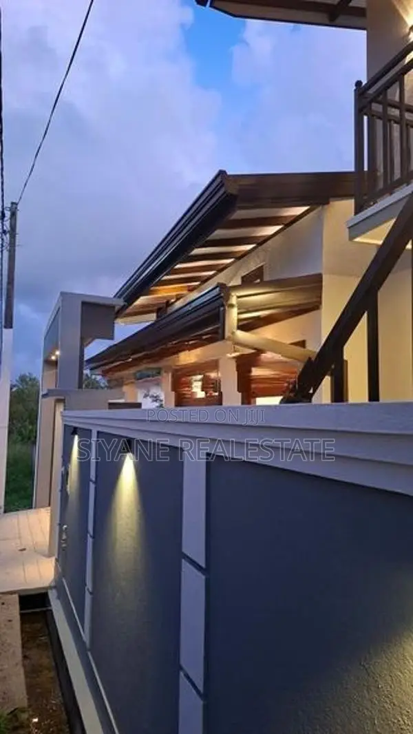 Brand New Luxury House for Sale in Polgasovita