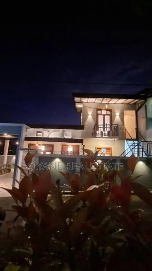 Brand New Luxury House for Sale in Polgasovita