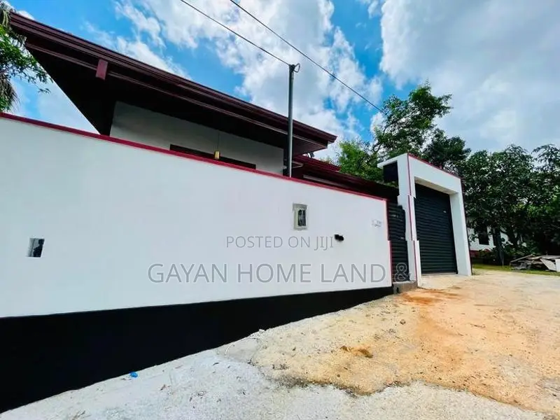 අලුත්ම තනිමහල් නිවසක් මත්තෙගොඩට ආසන්නව 342 බස් පාරෙන් විකිණීමට