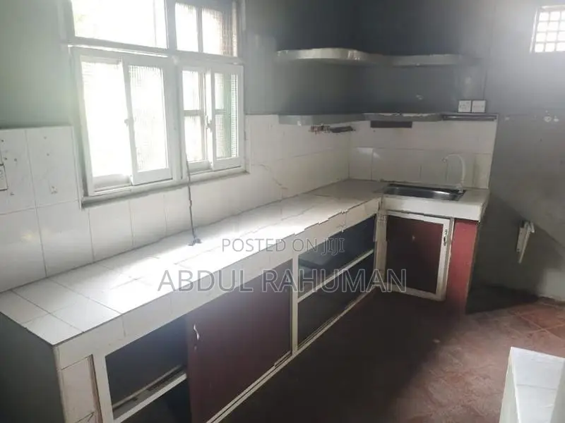 Gampha House Rent