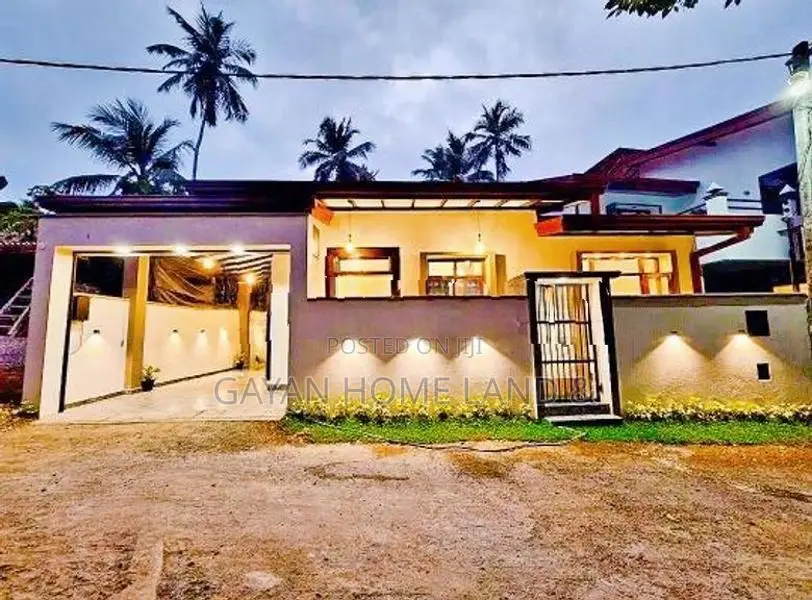 දියගම තාක්ෂණික විශ්වවිද්‍යාලයට සමීපව අලුත්ම තනිමහල් නිවසක් විකිණීමට