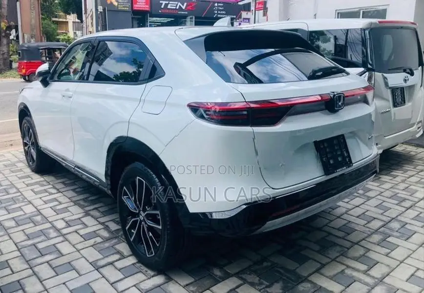 Honda Vezel Z Premium-10 Speaker 2026
