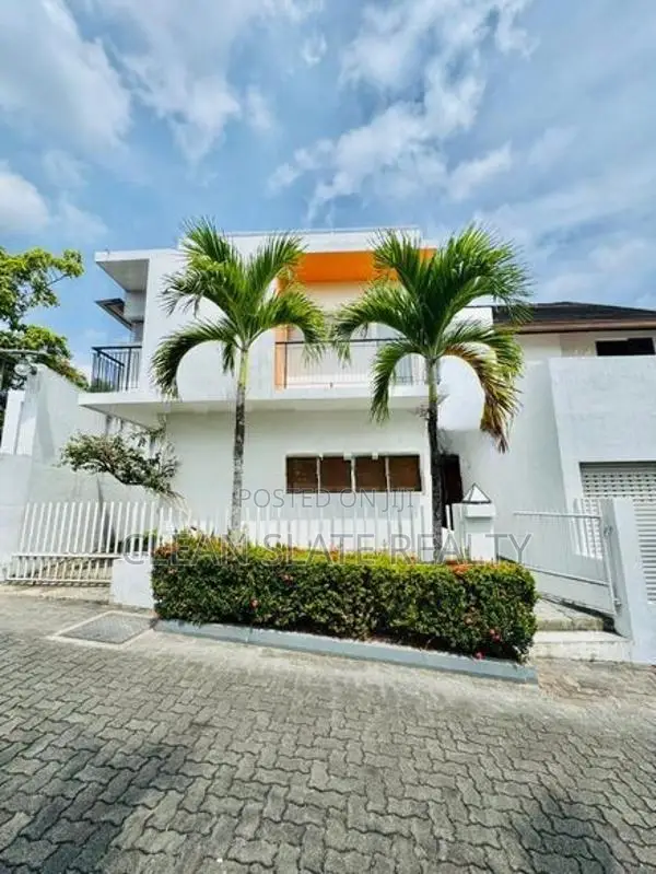 4 Bedroom Gated Community House for Sale at Battaramulla